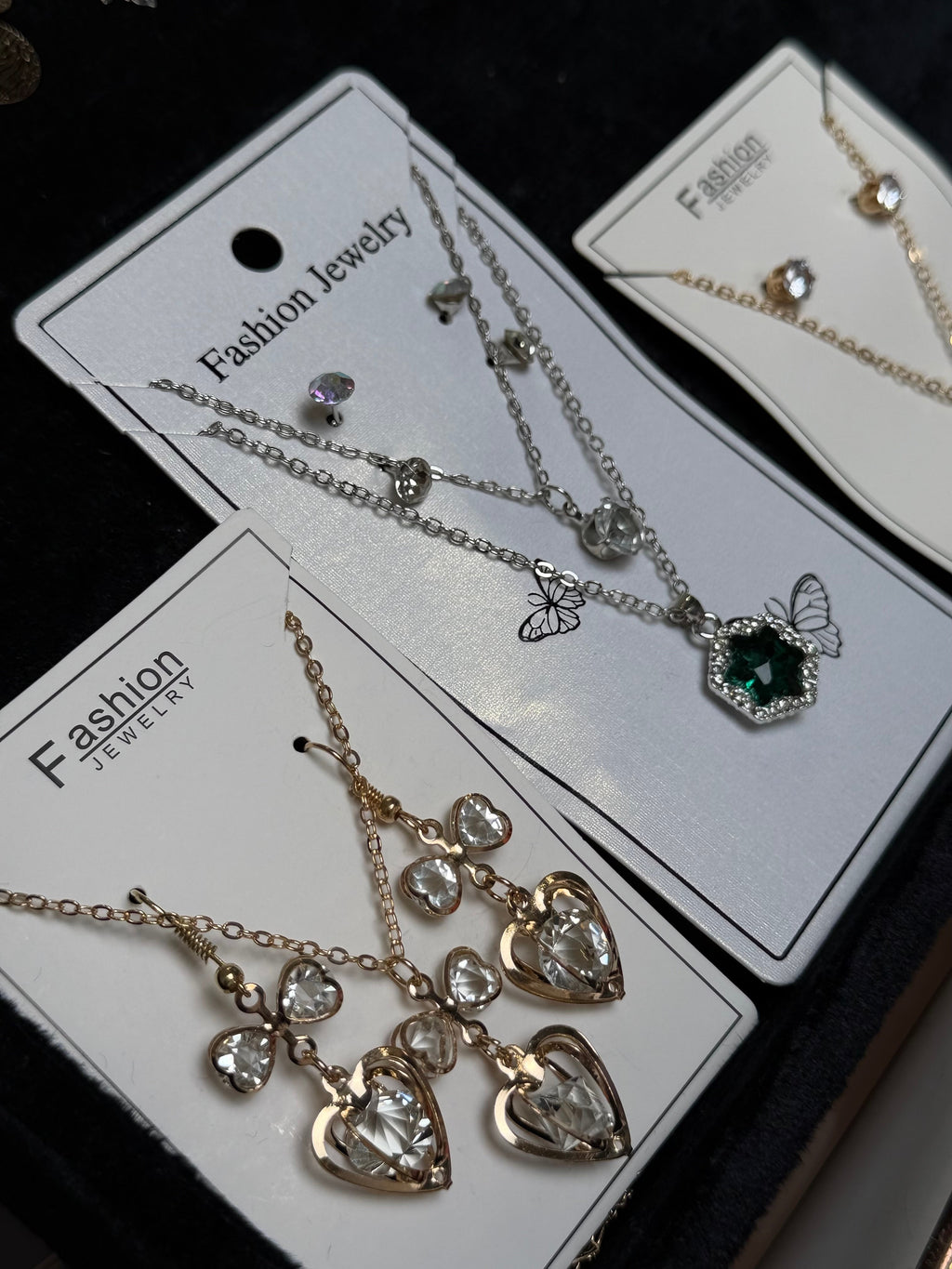 Pack of 30 Sets Jewellery Deal