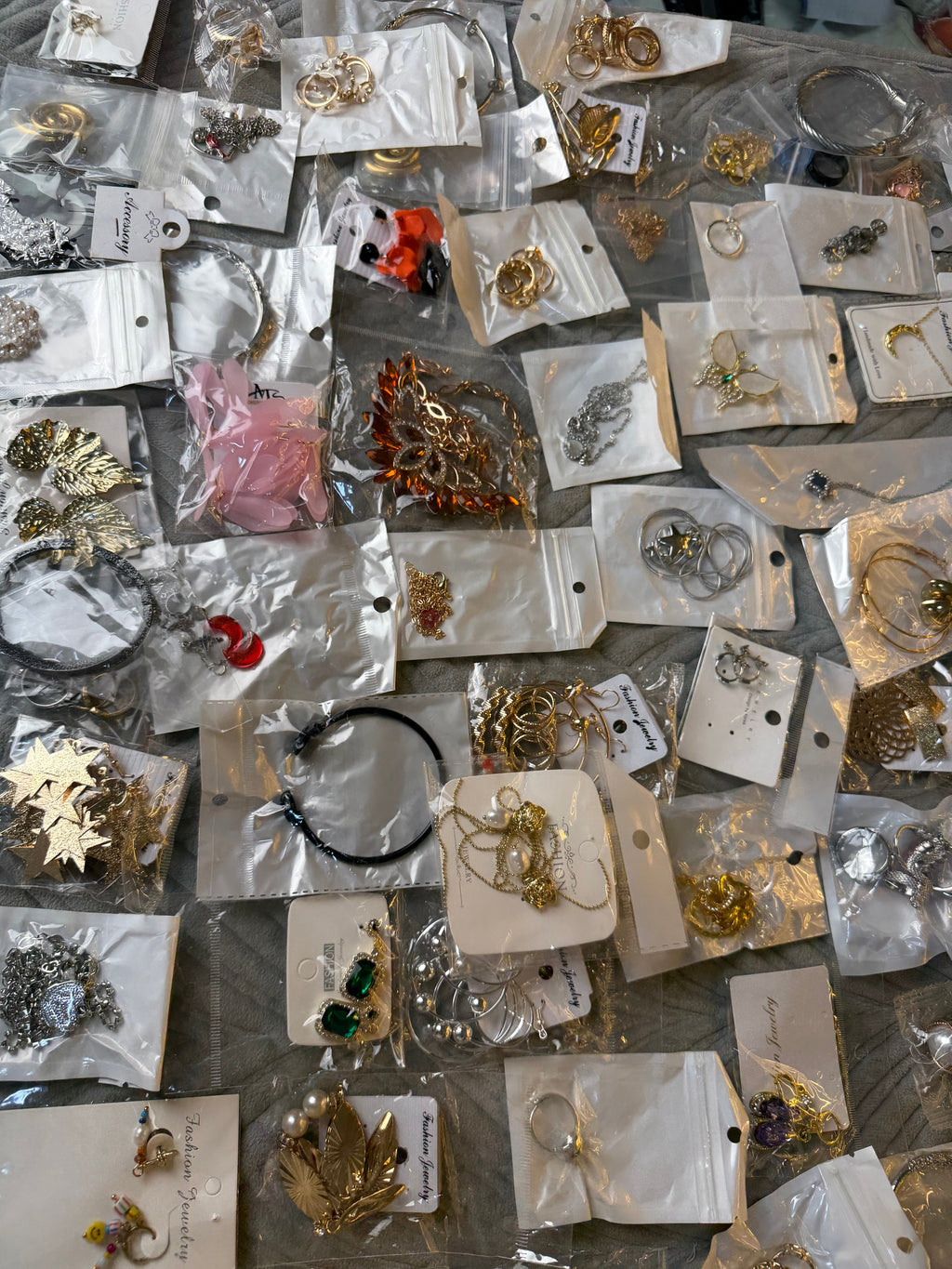 30 Packs Mix Jewellery Deal