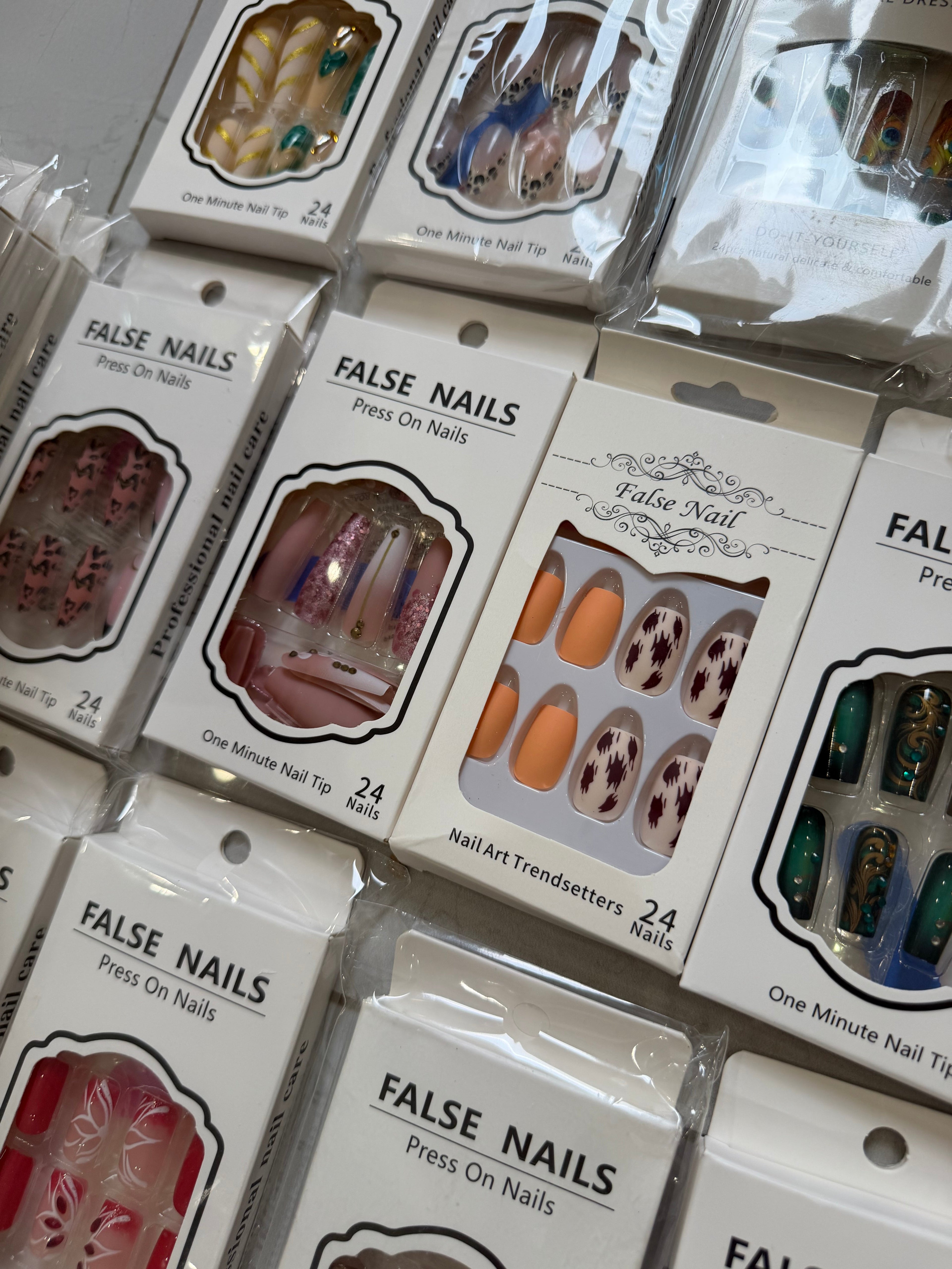 Pack of 15 Artificial Nails Deal