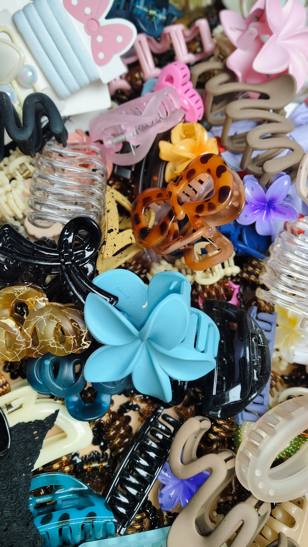 Half Kg Mother & Daughter Hair Accessories Deal