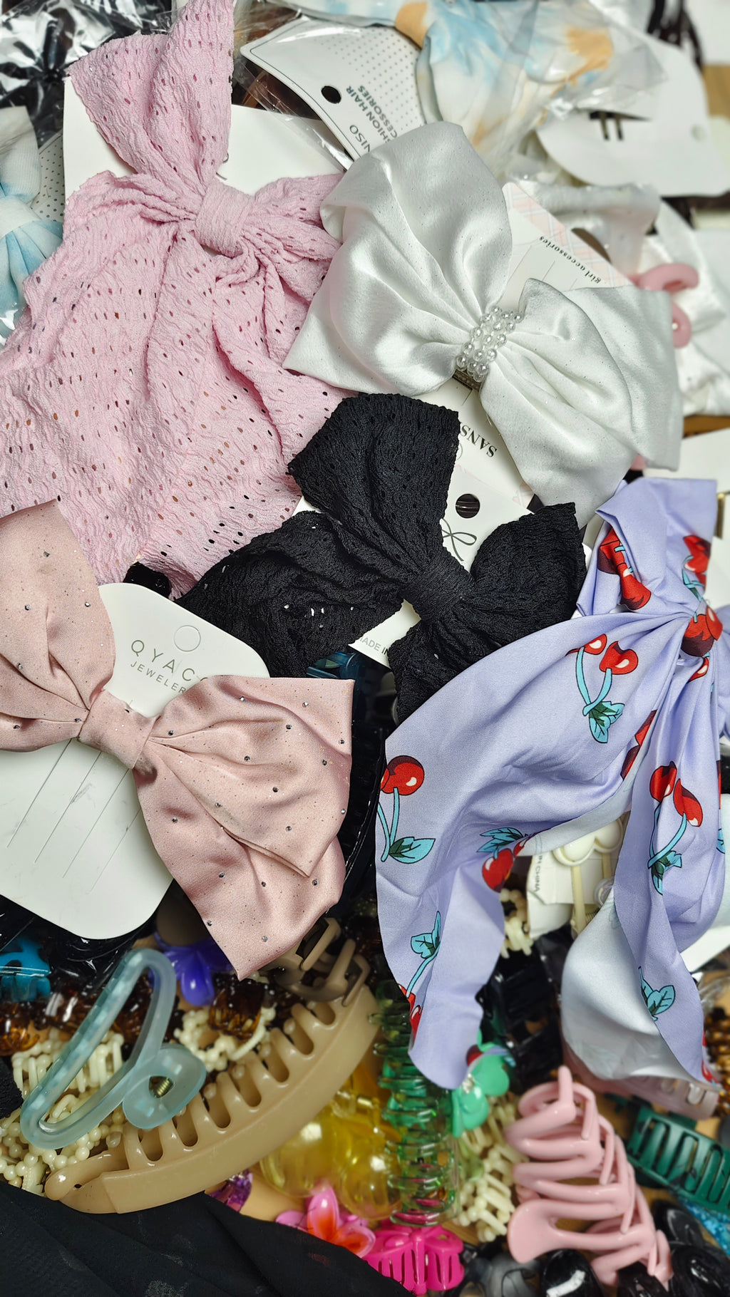 Half Kg Mother & Daughter Hair Accessories Deal