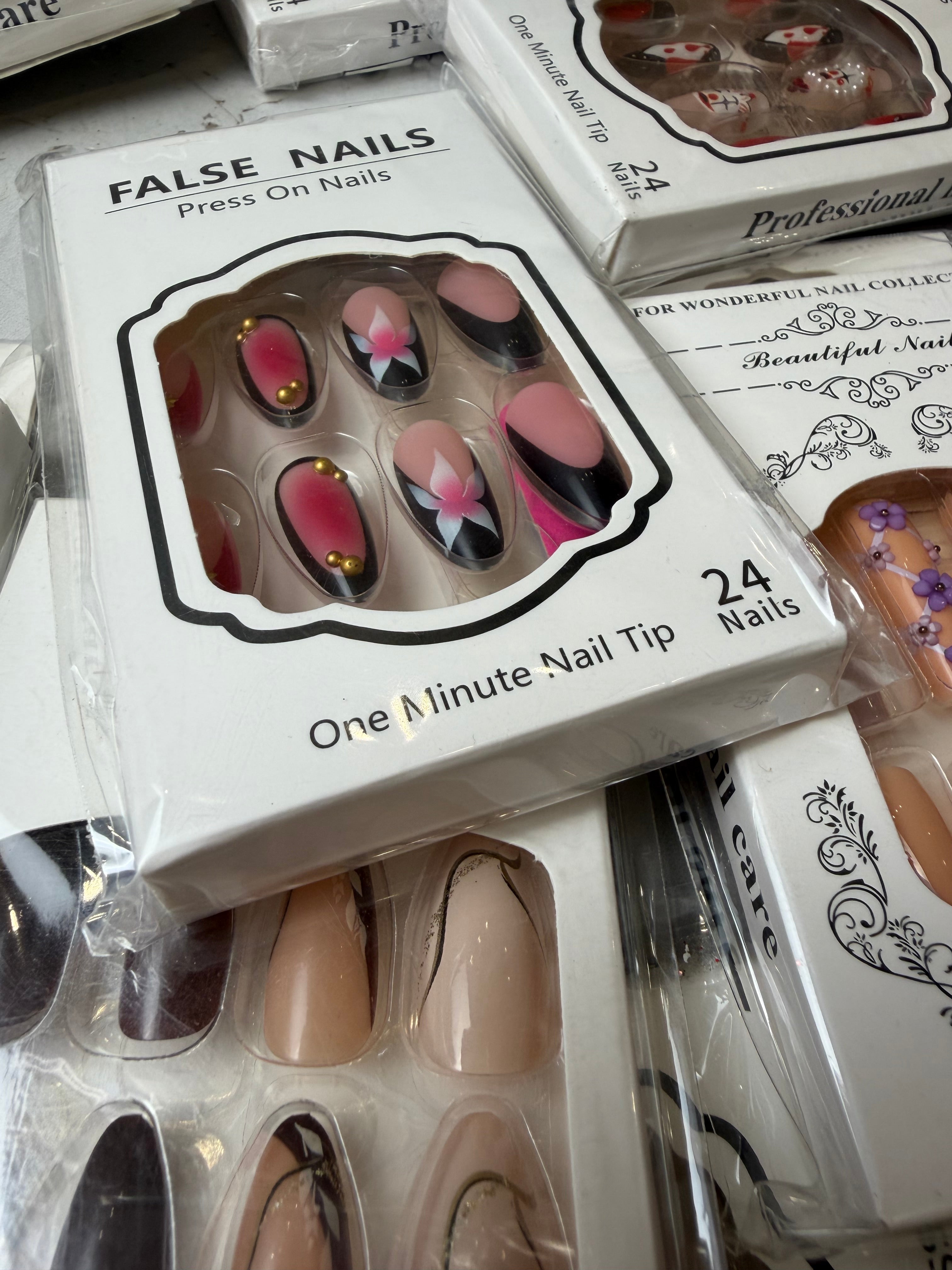 Pack of 15 Artificial Nails Deal