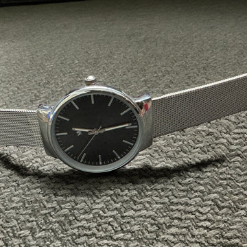 Sempre Brand silver watch with black Dial